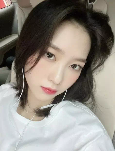 오마이걸 지호 초근접샷