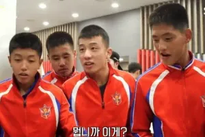 북한 선수들 처음 맛 본 춘천 닭갈비