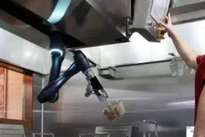 교촌 치킨 최첨단 기술 도입하다!!