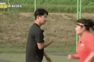 이천수 여자 연예인과 축구 몸싸움