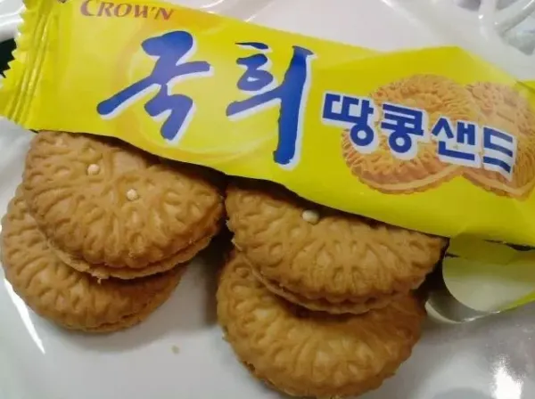 먹으면 맛있지만 돈 주고 안 사 먹는 과자들